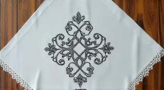 The Significance of Monograms on Antique Handkerchiefs: Decoding the Clues